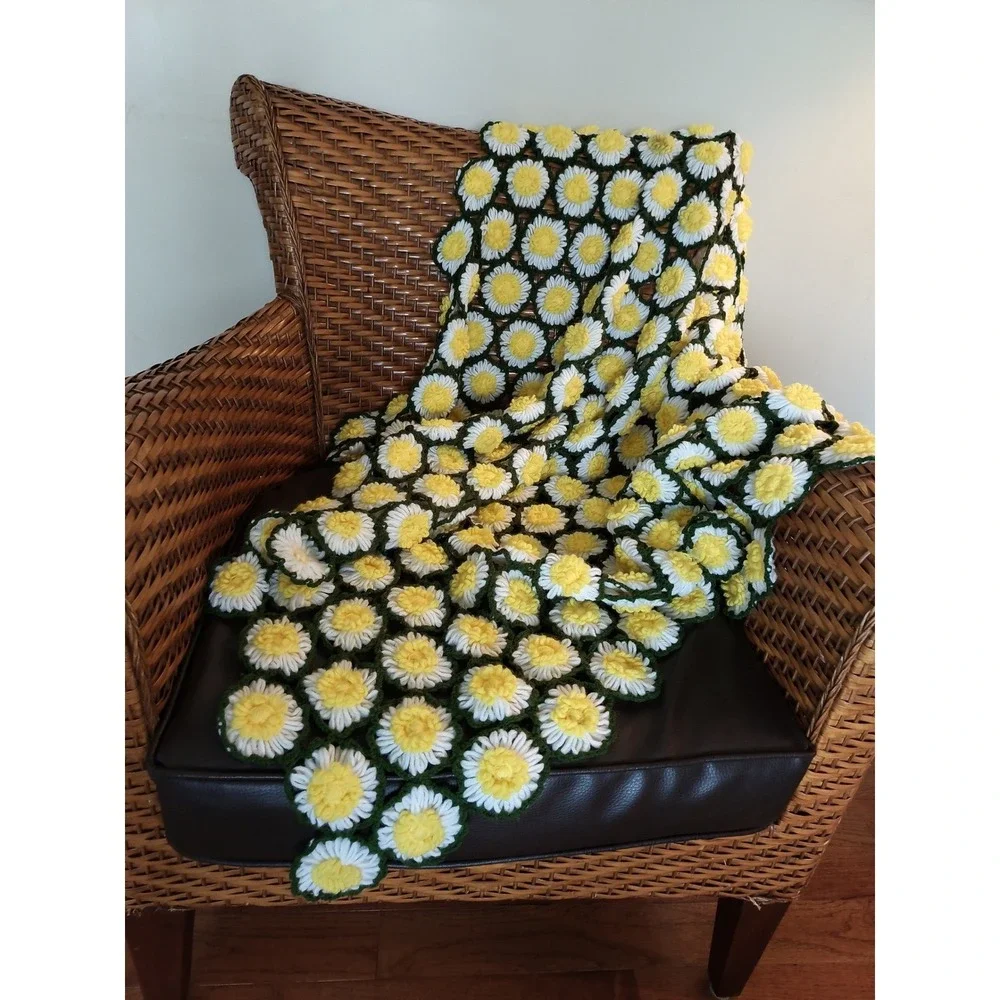 Vintage 70s crazy daisy handmade throw blanket spring colors afghan yellow flora